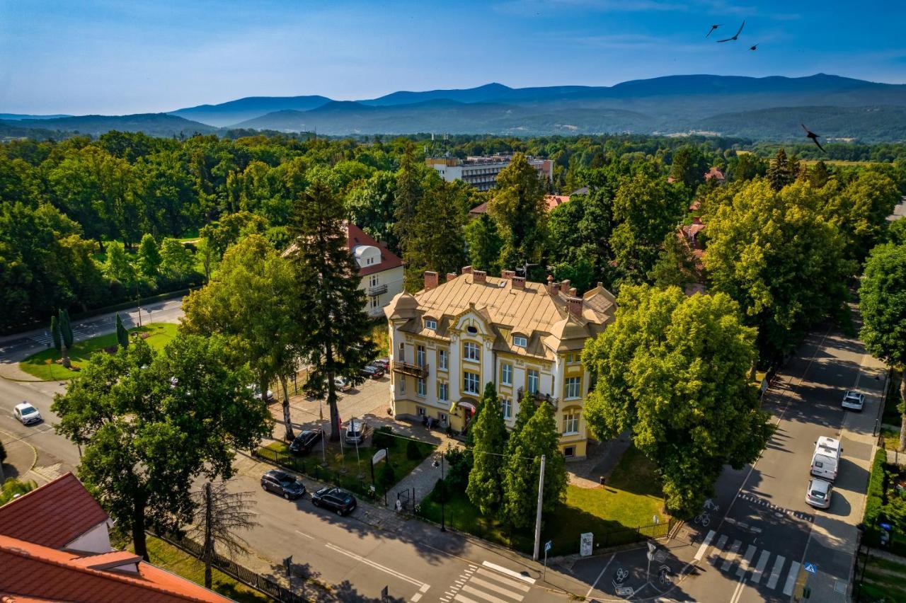 Hotel Bella Jelenia Góra Eksteriør billede